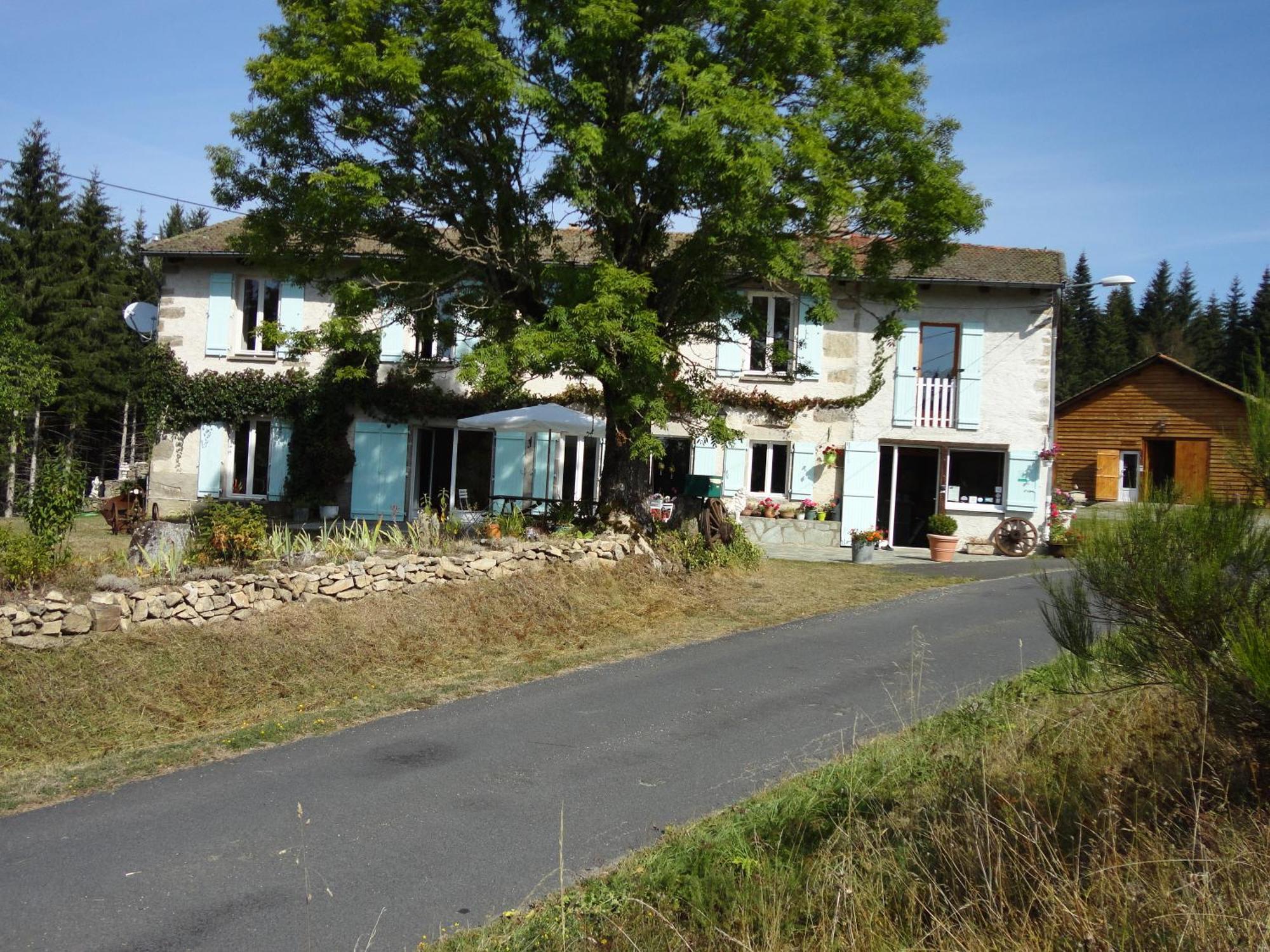 Hotel La Ferme Du Garnasson Doranges Exterior foto